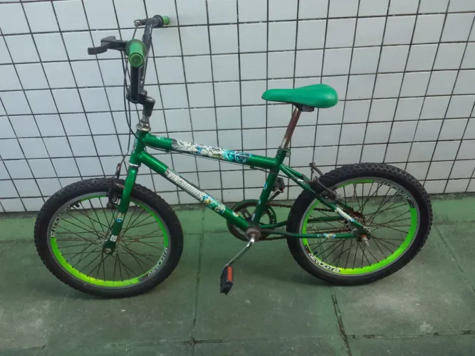 Vendo Bike verde Hulk aro16