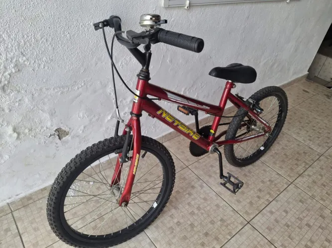 Bicicleta Infantil aro 20" sem marcha em bom estado