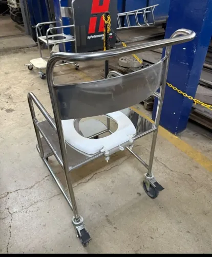 Vêndo cadeira de banho em inox
