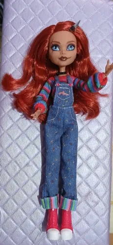 Boneca chucky Monster High Skulllector