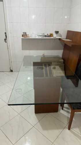 Mesa de Jantar de Vidro - 8 Lugares