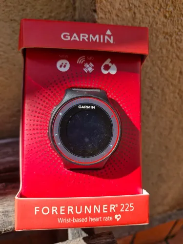 Relógio Garmin Forerunner 225