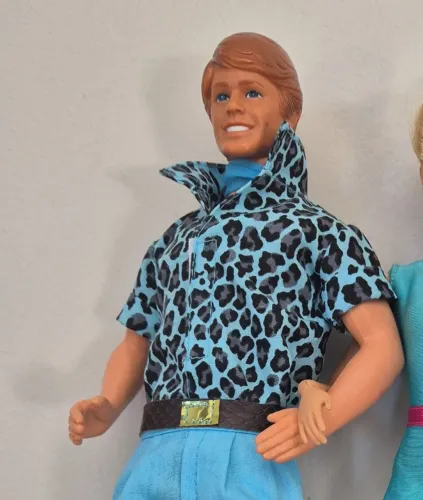Boneck Ken Estrela com roupa do Toy Story
