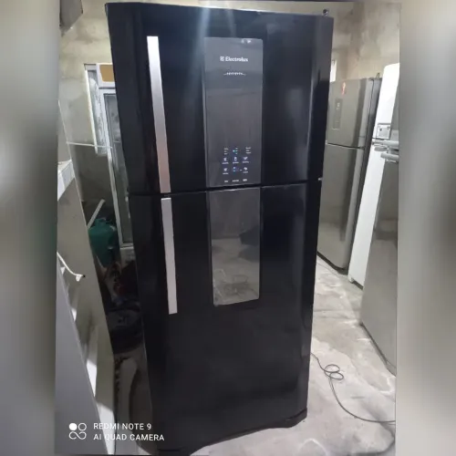 Geladeira Electrolux preta 555L-Com garantia