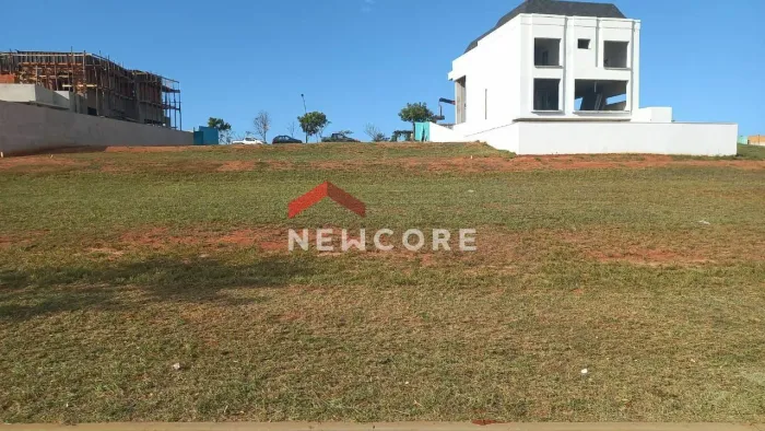 Lote em condomínio em Avenida Adélia José Jorge - Alphaville - Bauru/SP