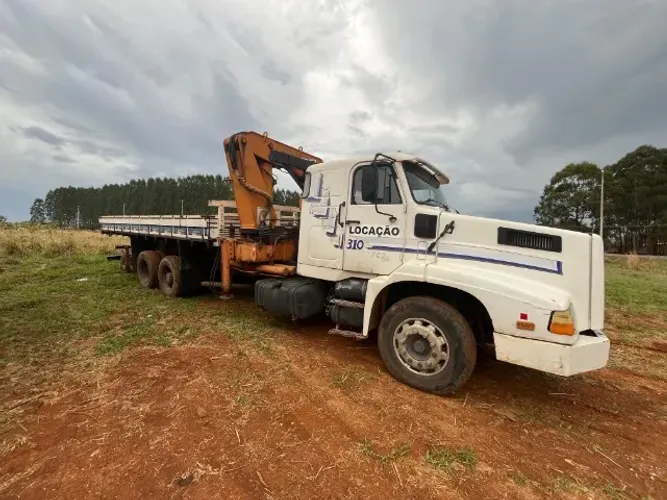 Volvo nl10 truck n10 carroceria aberta e mecânica operacional munck guindaste no chassi 9m