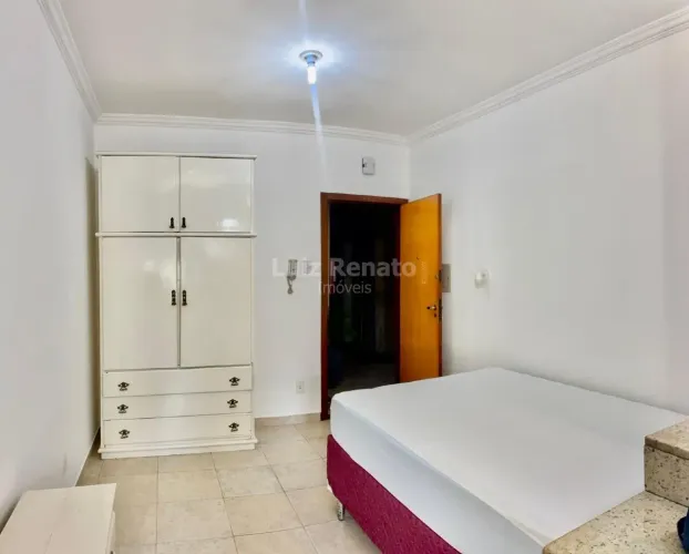 Apartamento com 1 quarto para locação no centro.