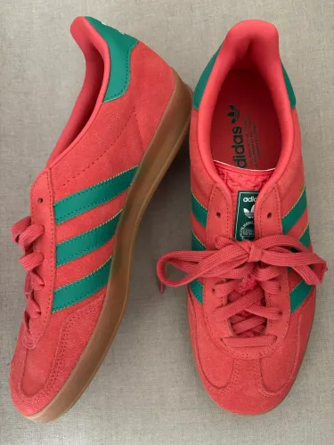 Tênis Adidas Gazelle Indoor cor Scarlet and Green - RARIDADE!!