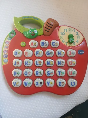 Brinquedo para iniciar uma alfabetização da criança brincando