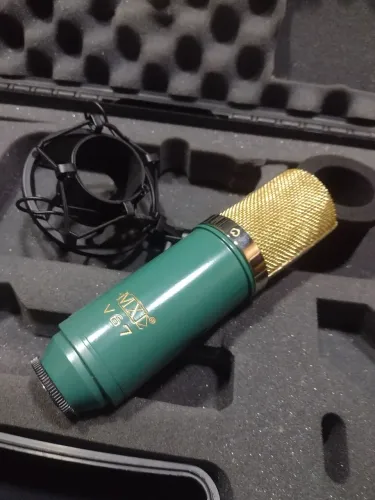 Microfone condenser de estúdio Mxl v67