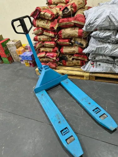 Palleteira manual 2500kg