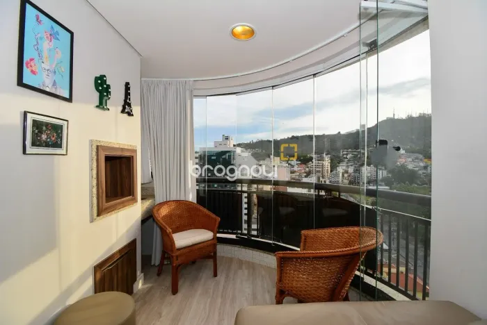 Apartamento com 3 quartos, 2 vagas de garagens a venda no bairro Trindade