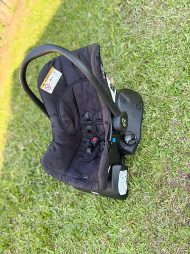 Bebê conforto com base Galzerano