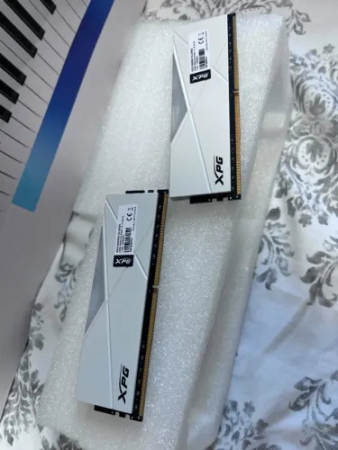 Memória XPG White 16GB (2x8GB) DDR4 3600MHz