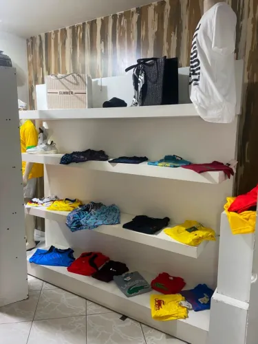 Balcão Expositor para Loja - Branco | Excelente Estado | R$ 1.000