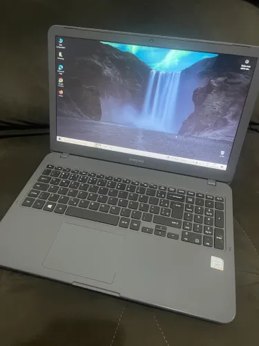 Notebook Samsung impecável 