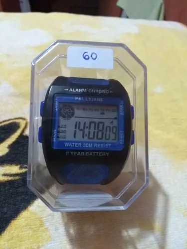 Relógio digital em ótimo estado,semi novo.