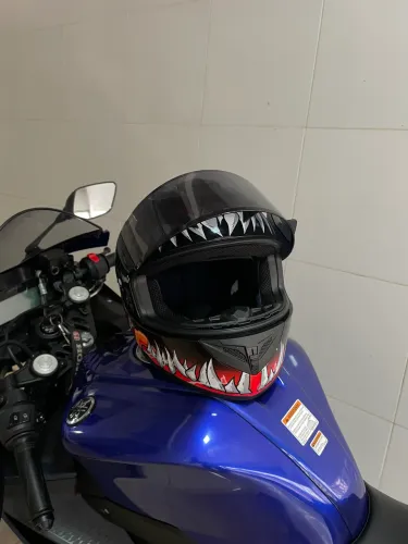 Capacete novo 59/60