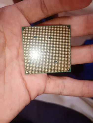 Vendo dois lentes de memória ram de 4gb ddr3 e um processador ADM fx 4100 tudo impecável