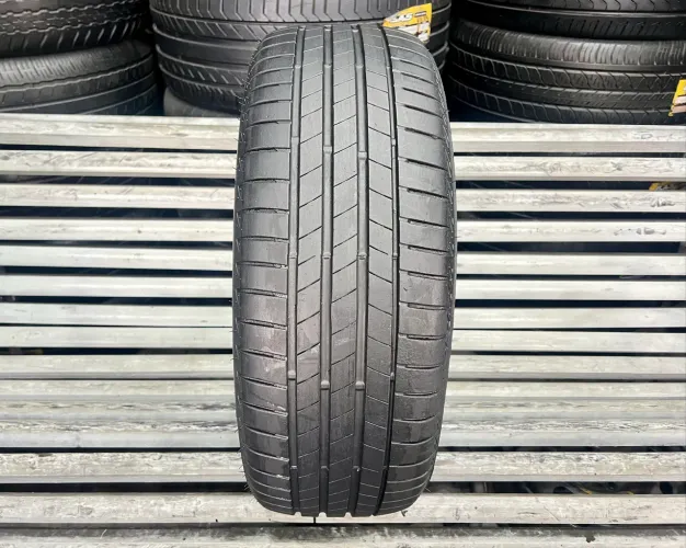 Pneu 205/55/17 Bridgestone Turanza T005 R$299 / Pneu 205/55R17