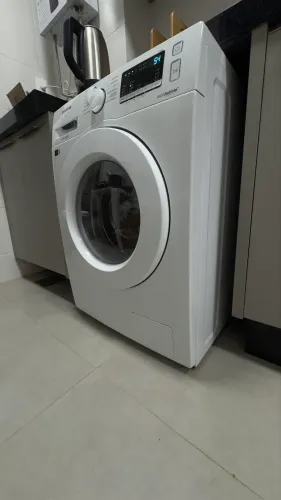 Lava e seca Samsung WD10M