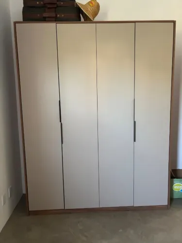 Guarda roupa 4 portas casal 2.20 altura
