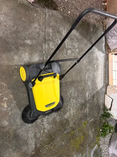 Varredeira De Piso Karcher Manual Com Recolhedor 20l S4 Twin
