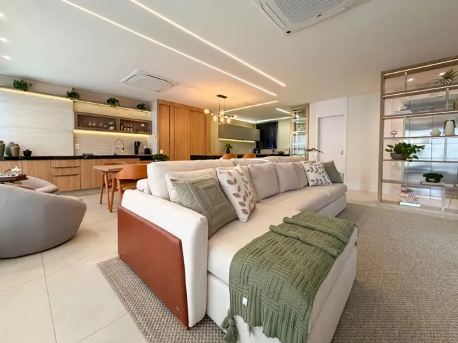 Apartamento à venda em Maringá, Zona 03, com 3 suítes, com 163.5 m², Sky Parque do Ingá -