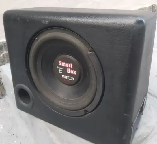 Caixa sub 8 amplificada