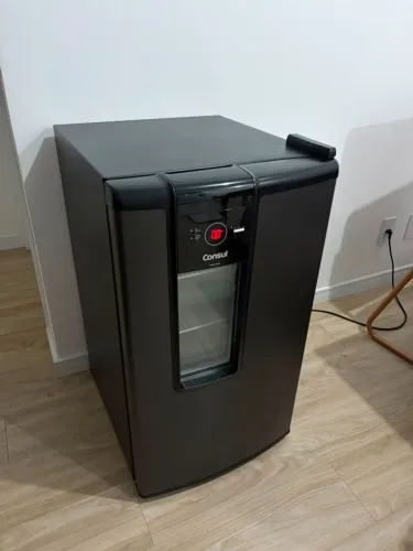 Cervejeira Consul Titanium 110v 83L Excelente Estado