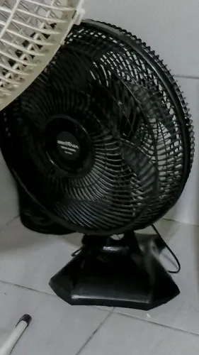 VENTILADOR Britânia COM MOTOR QUEIMADO!!!