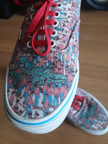 Tenis vans edição especial limitada. Onde está Wally. 43. Usado. Bom estado