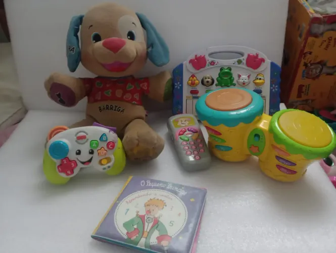 Lote de brrinquedos eletrônico para bebes
