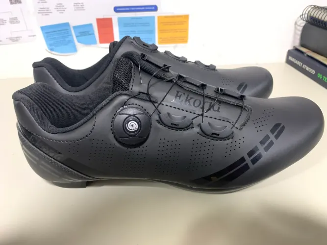 Sapatilha masculino para Ciclismo com trava Spd Profissional - Nunca Usada