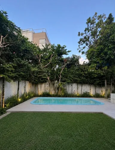 Piscina a venda - já foi retirada do solo e está disponível
