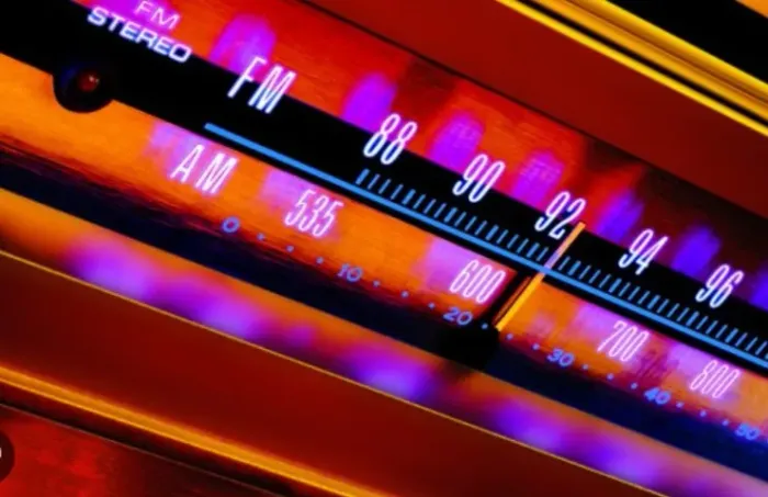 Procuro emissora de rádio AM ou FM para compra ou parceria.