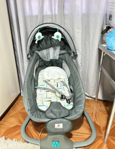 Cadeira Balanço Mustela Bebê Novo