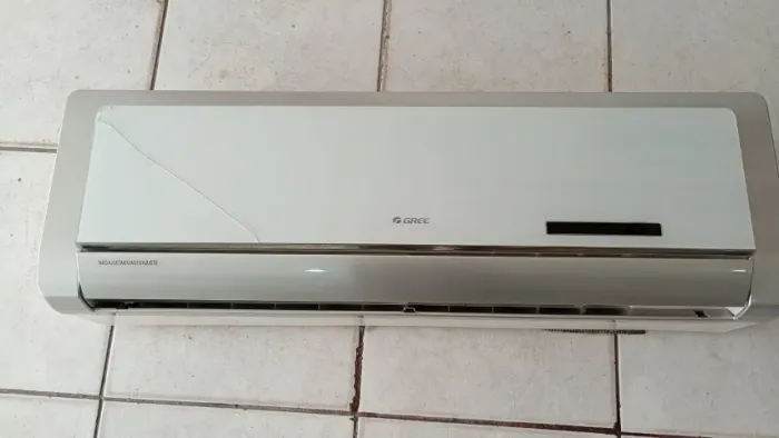 Evaporadora (Usada) Split Hi-Wall Gree 12.000Btu/h Que/ Frio R22 220V mod. Ev.: GWHN12ABND