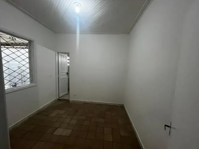 Térrea para aluguel com 65 metros quadrados com 1 quarto em Vila São Jorge - São Vicente -