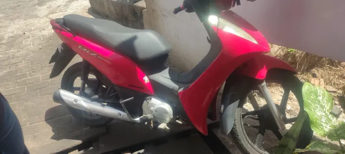 Moto muito boa pra usuário em serviço