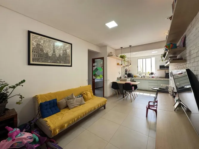 Apartamento 2 Quartos para Venda em Contagem, Alvorada, 2 dormitórios, 1 banheiro, 2 vagas