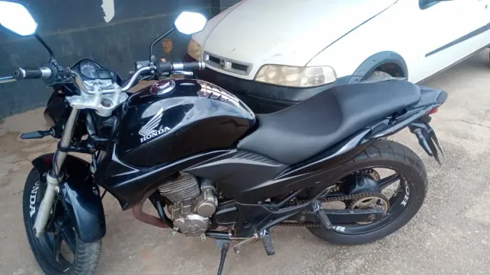 Moto Honda CB 300