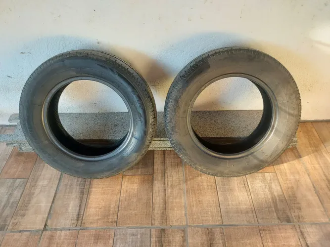 Pneu 175/70/14  230