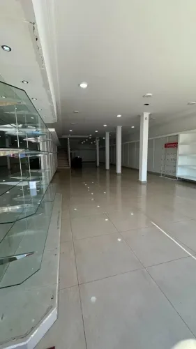 Salão comercial 405 metros com 2 andar Av. Santos Dumont, 1990 Vl Domingues Votorantim