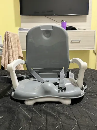 Venda de material escolar e cadeira infantil 