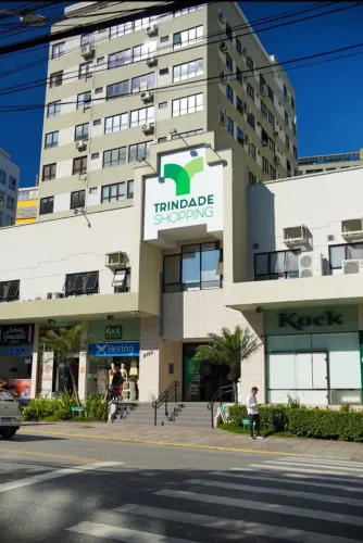 Shopping trindade, Sala comercial com 2 vagas de garagem,. mobiliada