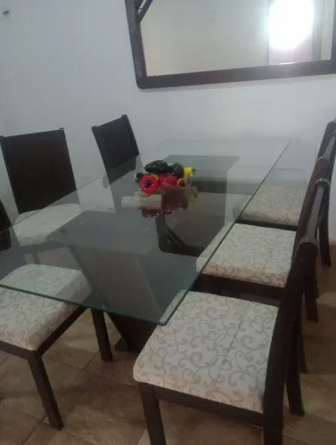 Linda mesa 6 cadeiras 