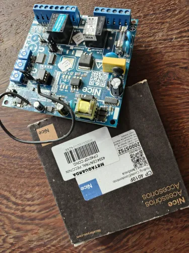 Placa de portão eletrônico Peccinin