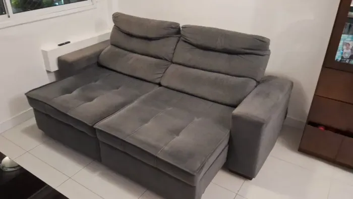 Sofá reclinável com baú