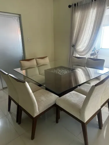 Mesa de Jantar Quadrada 1,50 x 1,50m com 8 cadeiras